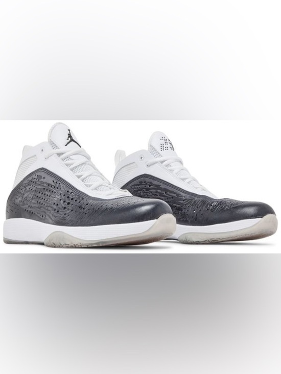 Air Jordan 2011 White Black Sneakers Mens 436771-101 Sz 12 main image 11